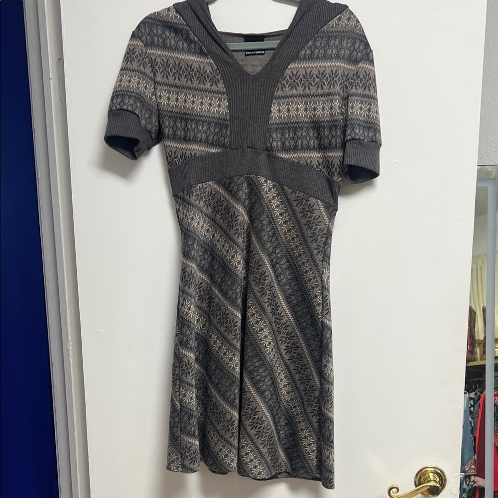 Vintage Gray Matrishka Construction Snowflake Patterned Mini Hooded Dress Med